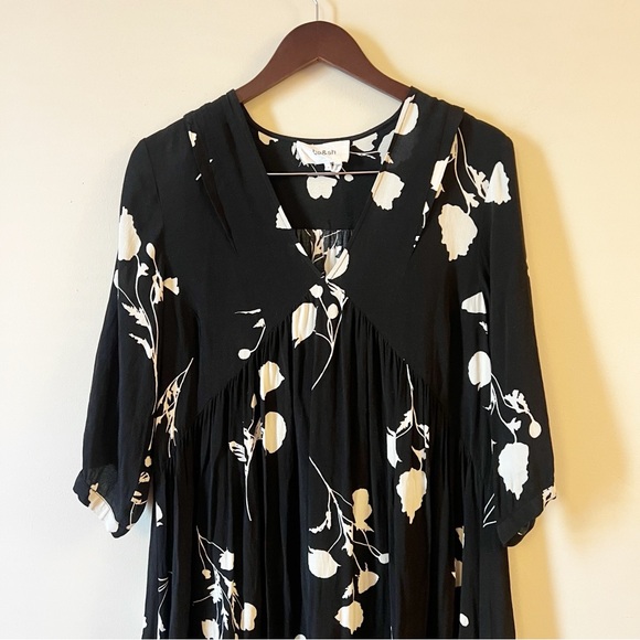 ba&sh Black Floral V-neck Crepe Lady Dress Mini Length Size Medium Flowy - Picture 3 of 11